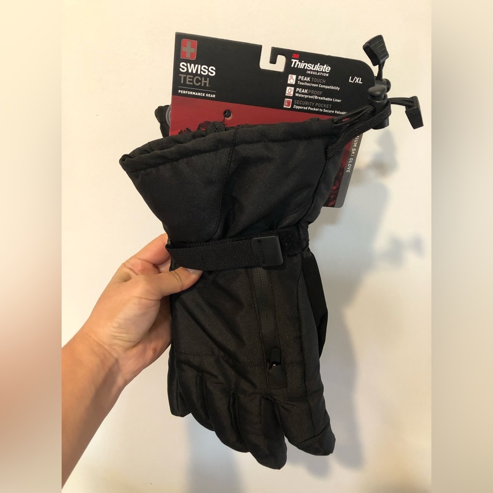 Men’s snow gloves ❄️